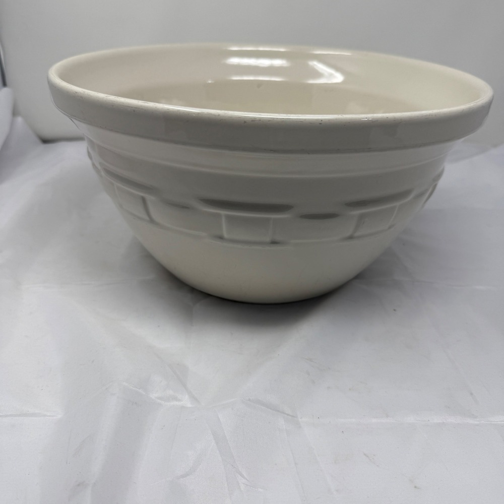 Longaberger Pottery Heritage White 10 Inch Woven Basket Weave Mixing Bowl USA